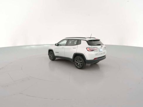 New 2026 Jeep Compass Latitude image 8