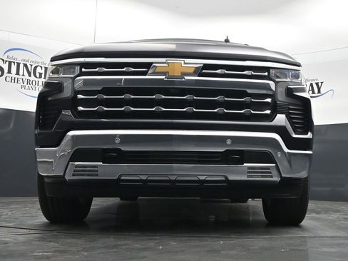 Used 2023 Chevrolet Silverado 1500 LTZ w/ LTZ Convenience Package II RWD image 27