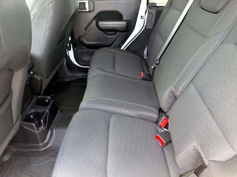 Used 2021 Jeep Wrangler Unlimited Sport AWD/4WD image 7