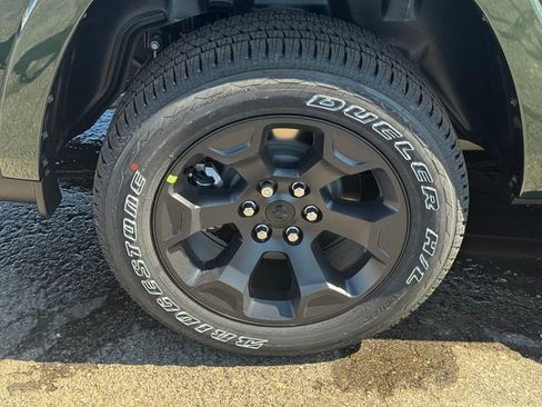 New 2026 RAM 1500 Big Horn AWD/4WD image 12