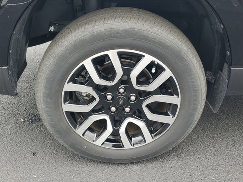 Certified 2024 Ford Maverick Lariat image 5