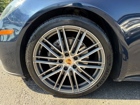 Used 2018 Porsche Panamera w/ Premium Package Plus RWD image 7
