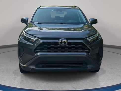 Used 2024 Toyota RAV4 XLE AWD/4WD image 2