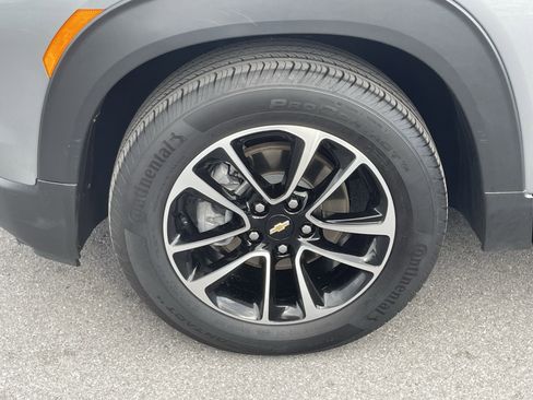 Used 2024 Chevrolet TrailBlazer LT w/ Driver Confidence Package FWD image 11