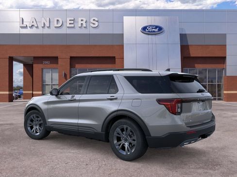 New 2026 Ford Explorer Active AWD/4WD image 4