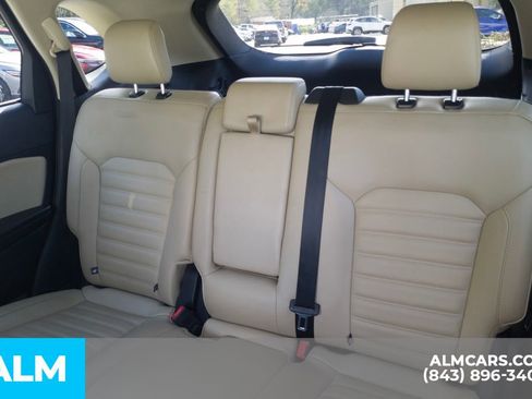 Used 2024 Ford Edge SEL image 16