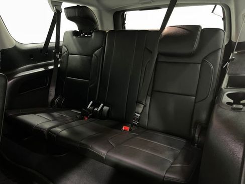 Used 2020 Chevrolet Suburban Premier image 34
