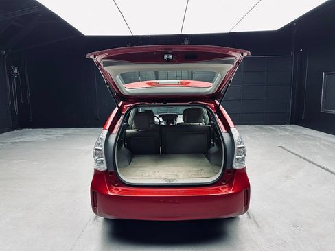 Used 2012 Toyota Prius V Five FWD image 37