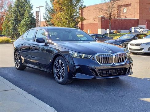New 2026 BMW 530i xDrive image 3
