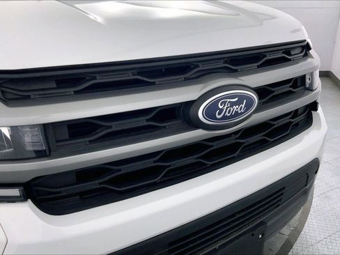 Used 2024 Ford Expedition Max XLT image 29