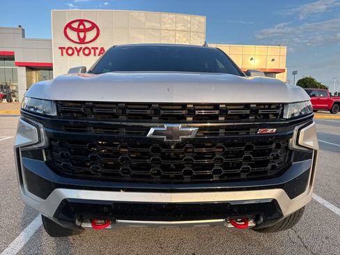 Used 2023 Chevrolet Tahoe Z71 w/ Luxury Package AWD/4WD image 2