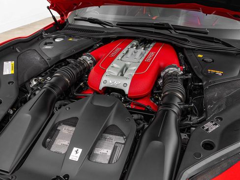 Certified 2019 Ferrari 812 Superfast RWD image 28