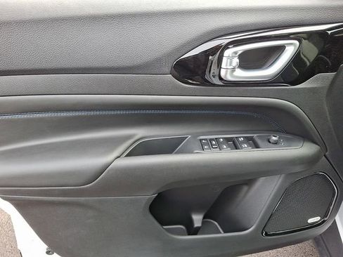 New 2026 Jeep Compass Limited w/ Sun, Sound & Navigation Group image 14