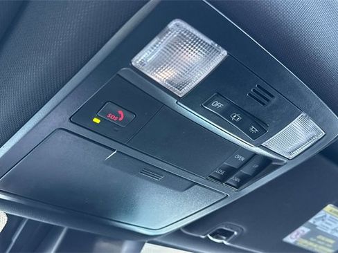 Used 2022 Toyota Tacoma Limited image 24