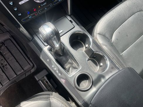 Used 2019 Ford Explorer Limited image 24