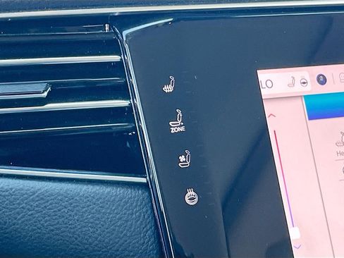 Used 2024 Jeep Wagoneer L Series III w/ Premium Group I image 21