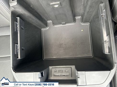 Used 2023 GMC Sierra 3500 Denali w/ Denali Ultimate Package image 37