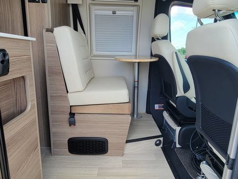 Used 2019 Mercedes-Benz Sprinter 170 image 32