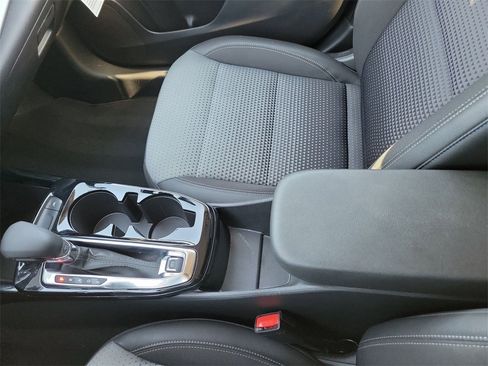 Used 2025 Chevrolet Trax LT image 22