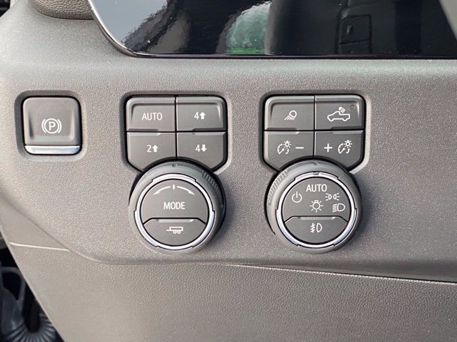 Used 2026 Chevrolet Silverado 1500 LT Trail Boss w/ Safety Package AWD/4WD image 20