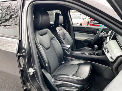 Used 2023 Jeep Compass Latitude image 10