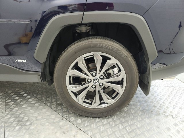 Certified 2025 Toyota RAV4 XLE Premium AWD/4WD image 13
