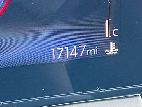 Used 2025 Chevrolet Trax LT image 39