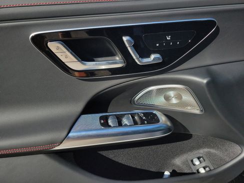 New 2026 Mercedes-Benz E 53 AMG e 4MATIC Sedan image 15