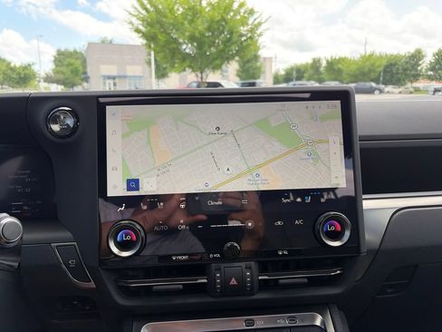 Used 2025 Lexus GX 550 w/ Accessory Package (CT) AWD/4WD image 8