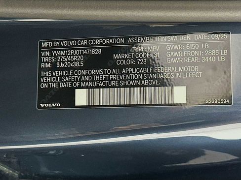 New 2026 Volvo XC90 B5 Core image 32