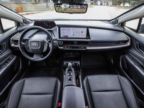 Used 2024 Toyota Prius Limited w/ Limited Premium Package image 2