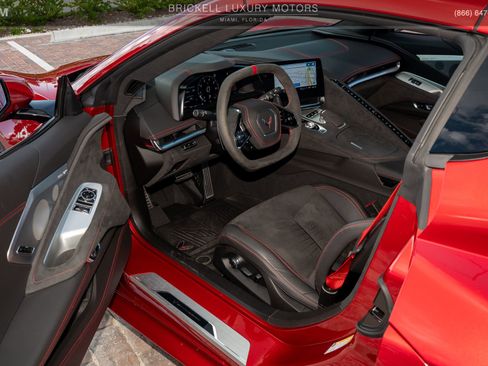 Used 2021 Chevrolet Corvette Stingray Premium Cpe w/ Z51 Performance Package image 52