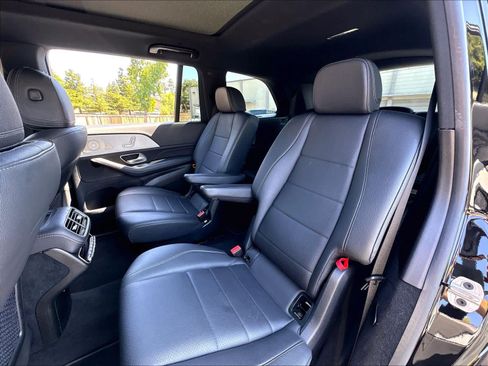 Used 2024 Mercedes-Benz GLS 450 4MATIC image 29