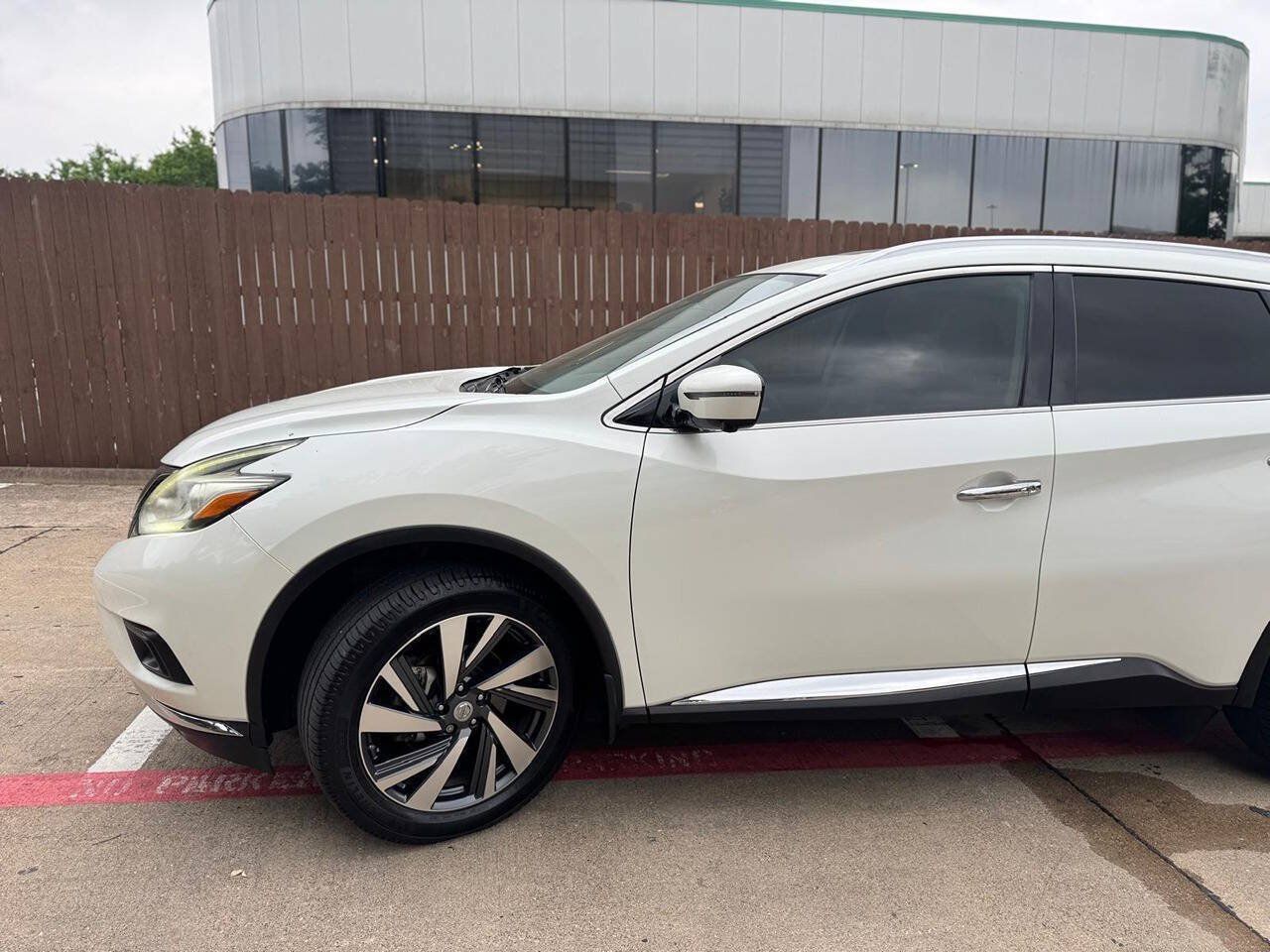 Used 2016 Nissan Murano Platinum w/ Platinum Technology Package FWD image 3