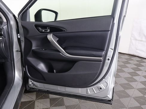 Used 2024 Mitsubishi Eclipse Cross SE image 21