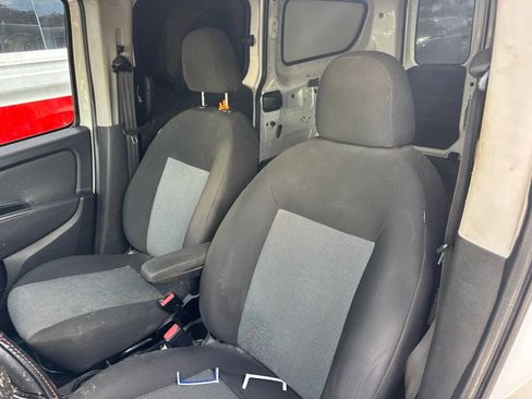 Used 2016 RAM ProMaster City Tradesman FWD image 3
