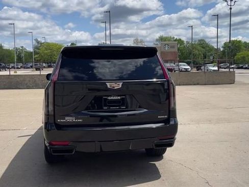 Used 2021 Cadillac Escalade Sport Platinum AWD/4WD image 7