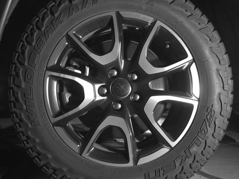 Used 2025 Jeep Compass Trailhawk AWD/4WD image 12