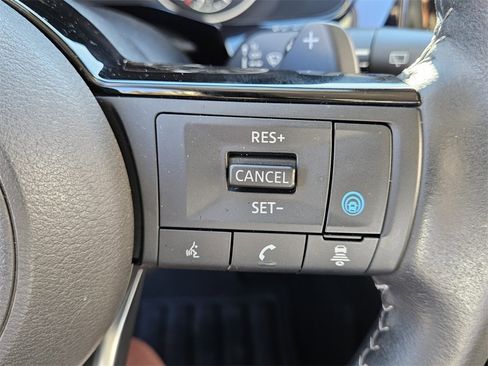 Used 2025 Nissan Pathfinder SL image 20