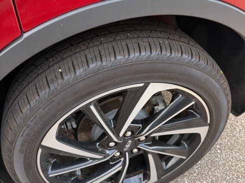 Used 2024 Lincoln Corsair Reserve w/ Equipment Group 202A image 14