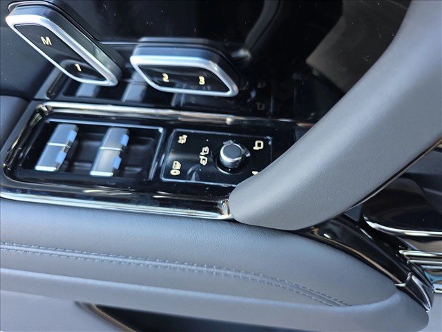 New 2027 Land Rover Range Rover Sport SV AWD/4WD image 27