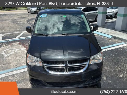 Used 2016 Dodge Grand Caravan SE w/ Quick Order Package 29E SE image 4