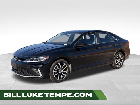 Used 2025 Volkswagen Jetta SE FWD image 1