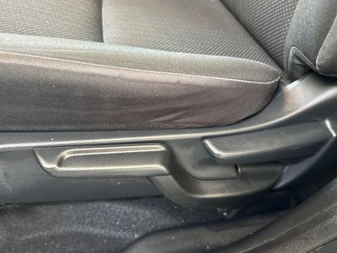 Used 2018 Honda HR-V EX image 14