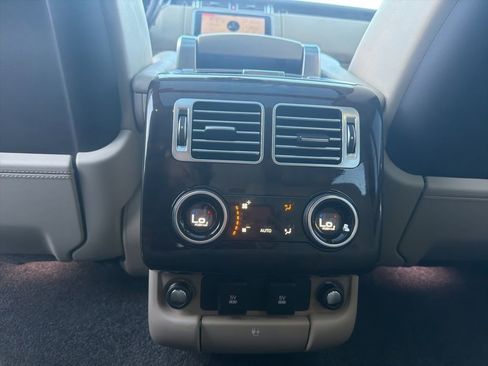 Used 2018 Land Rover Range Rover Long Wheelbase Supercharged image 23