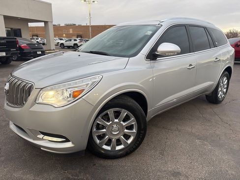Used 2014 Buick Enclave Leather image 1