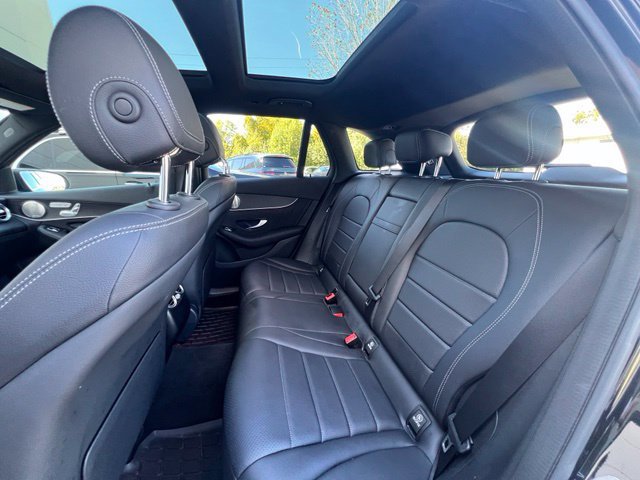 Used 2021 Mercedes-Benz GLC 300 4MATIC image 23