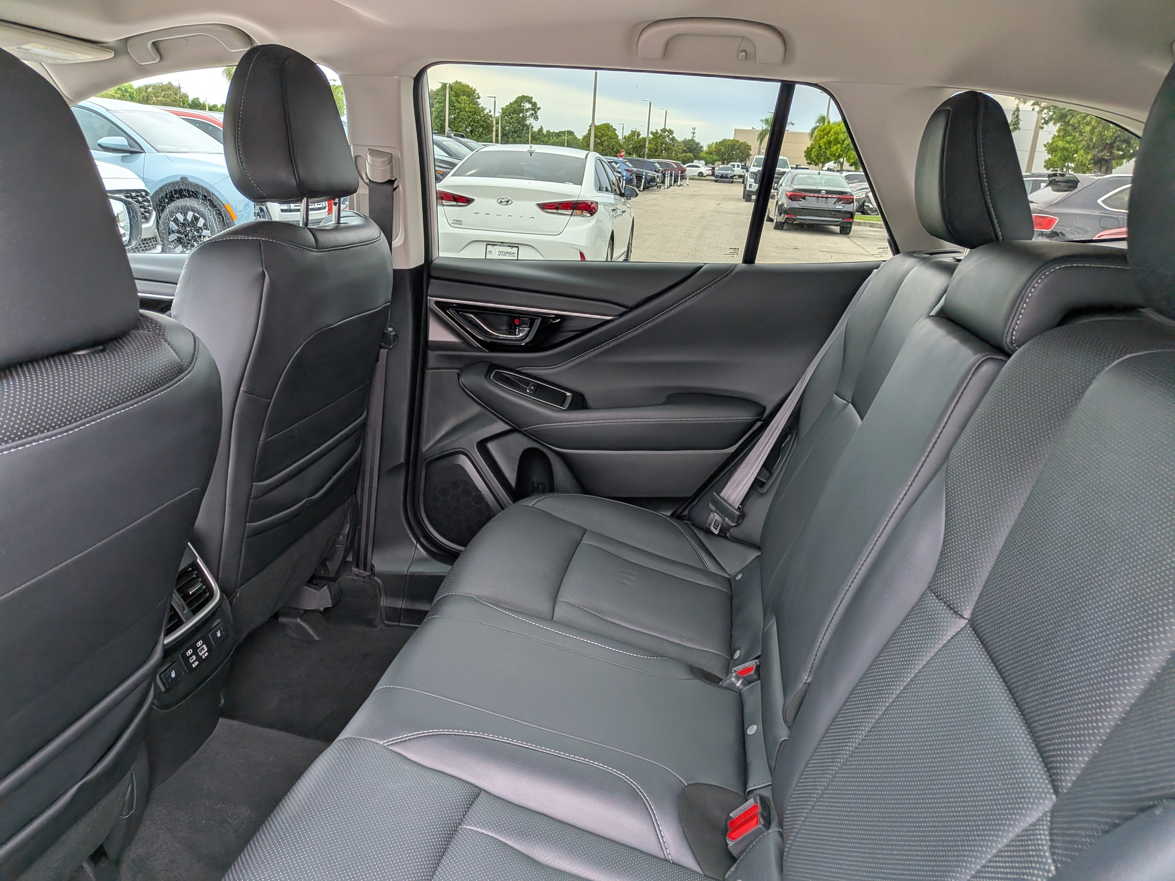 Certified 2023 Subaru Outback Touring XT AWD/4WD image 15