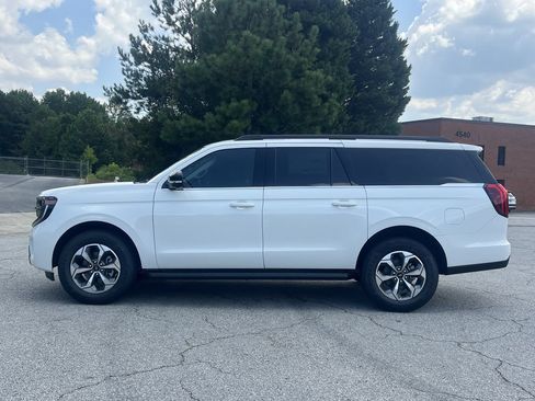 New 2027 Ford Expedition Max Active RWD image 24