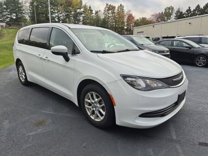 Used 2017 Chrysler Pacifica LX